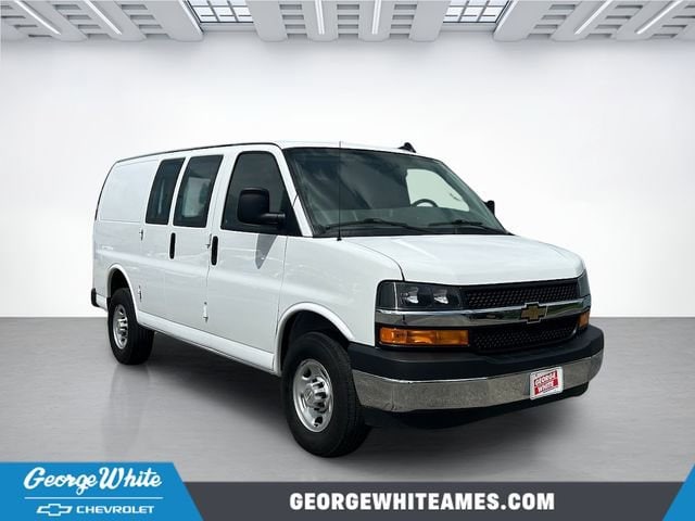 2024 Chevrolet Express 2500 Work Van HD's photo