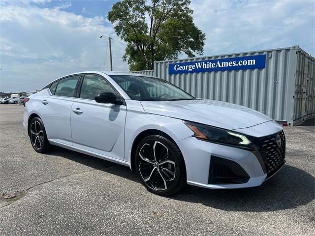 Used 2023 Nissan Altima SR with VIN 1N4BL4CV4PN314431 for sale in Ames, IA