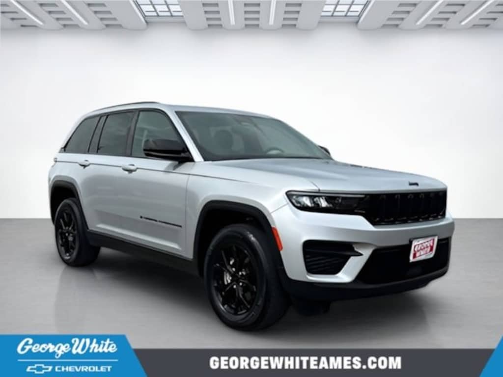 Used 2024 Jeep Grand Cherokee Altitude