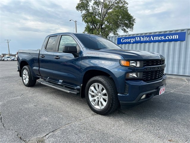 Used 2019 Chevrolet Silverado 1500 Custom with VIN 1GCRYBEFXKZ247534 for sale in Ames, IA