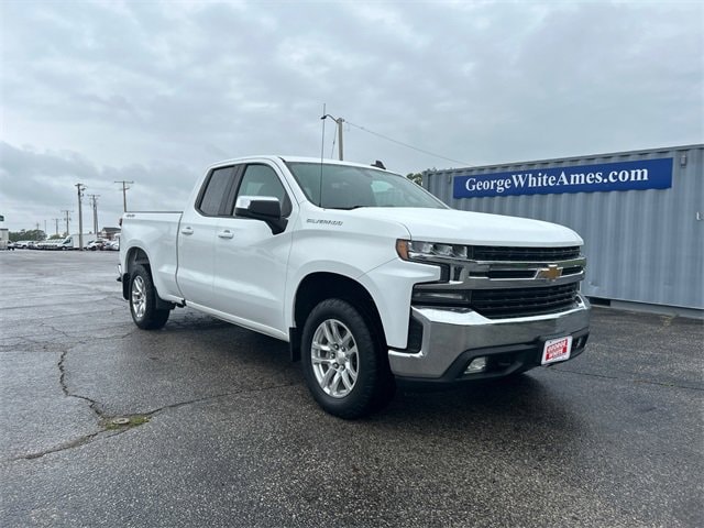 Used 2020 Chevrolet Silverado 1500 LT with VIN 1GCRYDED8LZ237466 for sale in Ames, IA