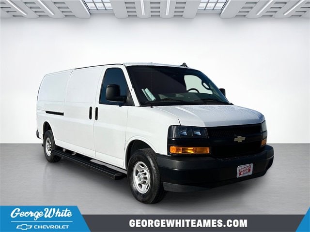 2023 Chevrolet Express Cargo Work Van's photo