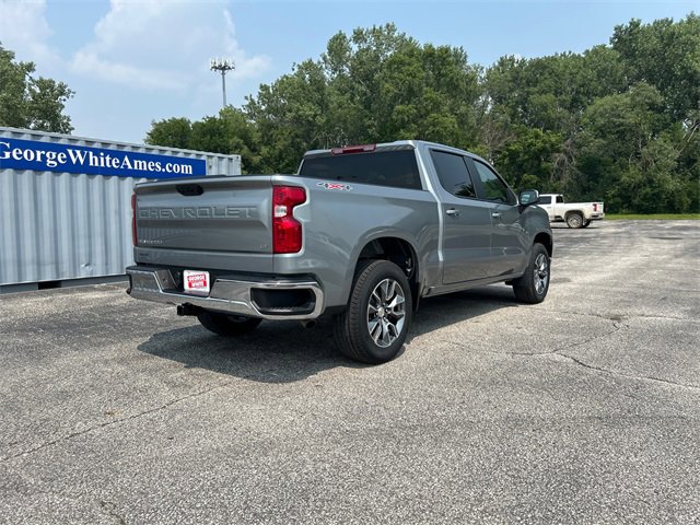 2026 Chevrolet Silverado 1500 LT photo 2