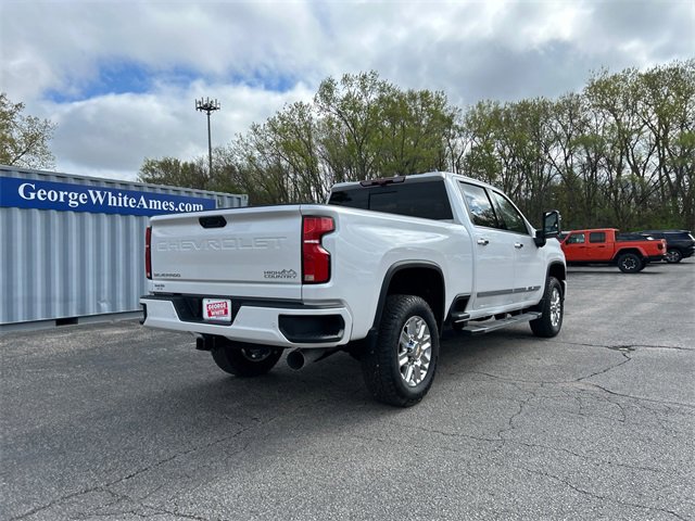 2025 Chevrolet Silverado 2500HD High Country photo 4