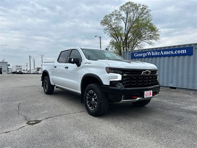 Used 2023 Chevrolet Silverado 1500 ZR2 with VIN 3GCUDHEL1PG336835 for sale in Ames, IA