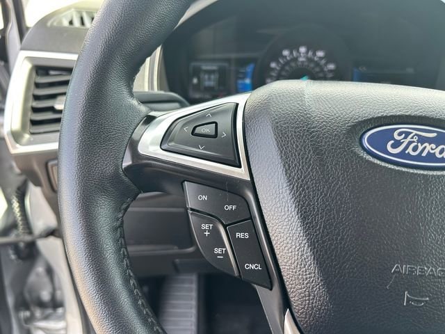 2024 Ford Edge Titanium - Photo 24