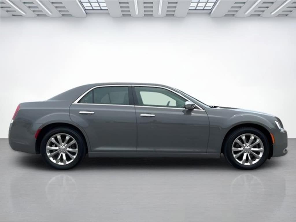 Used 2019 Chrysler 300 Limited