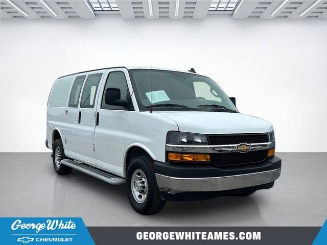 2024 Chevrolet Express 2500 Work Van HD's photo