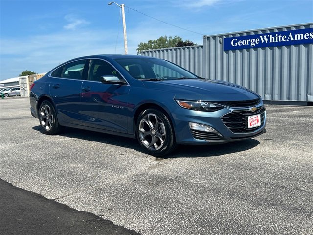 2024 Chevrolet Malibu 1LT photo 2