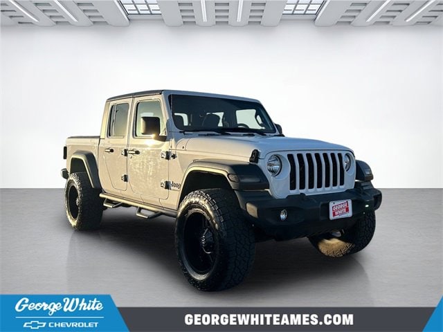 2020 Jeep Gladiator Sport S's photo