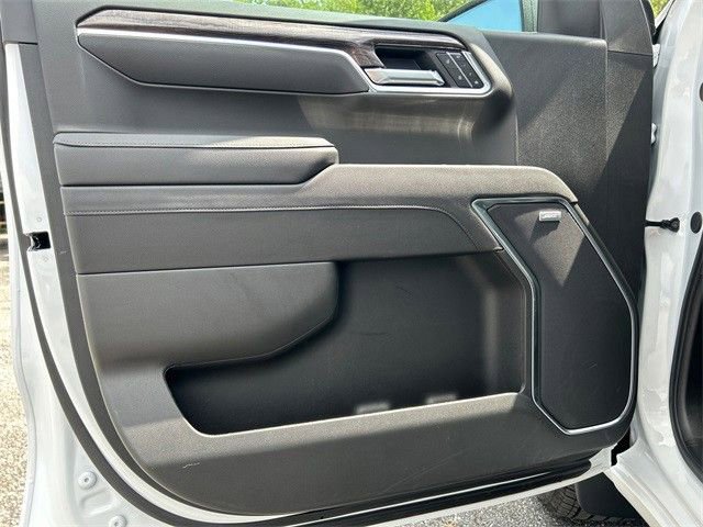 2025 Chevrolet Silverado 1500 LTZ - Photo 17