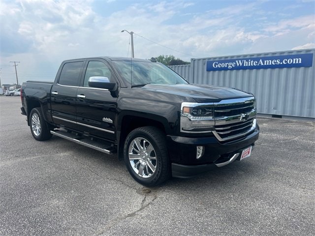 Used 2018 Chevrolet Silverado 1500 High Country with VIN 3GCUKTECXJG595369 for sale in Ames, IA