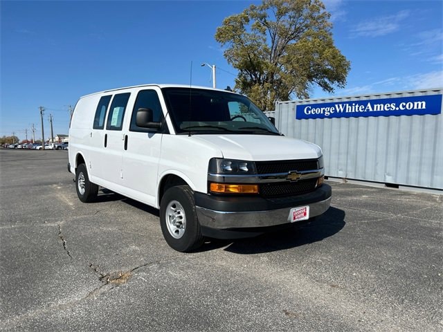 Used 2022 Chevrolet Express Cargo Work Van with VIN 1GCWGAFP5N1141888 for sale in Ames, IA