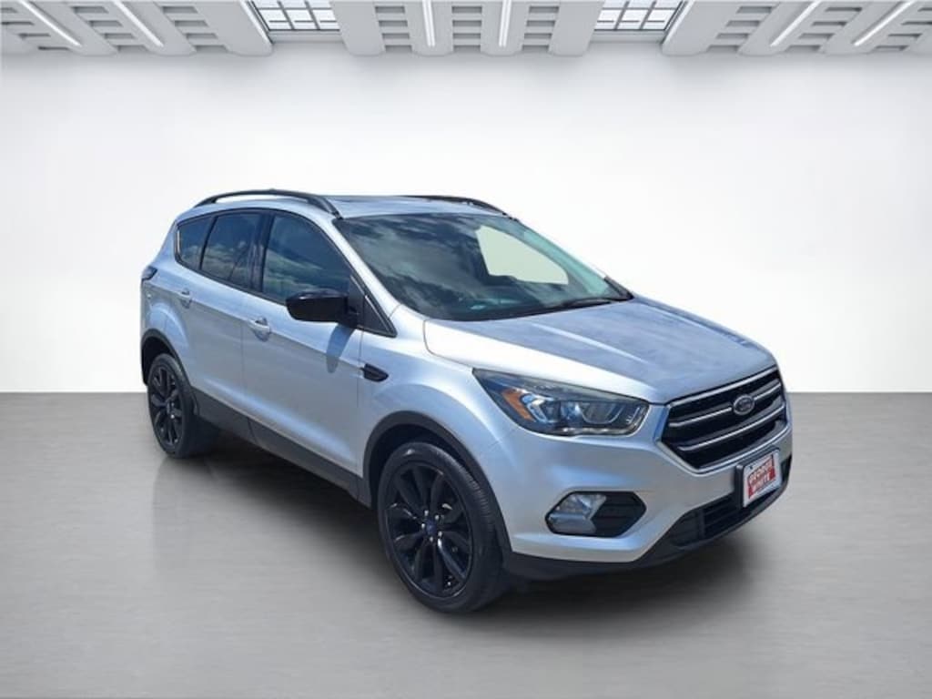Used 2017 Ford Escape SE