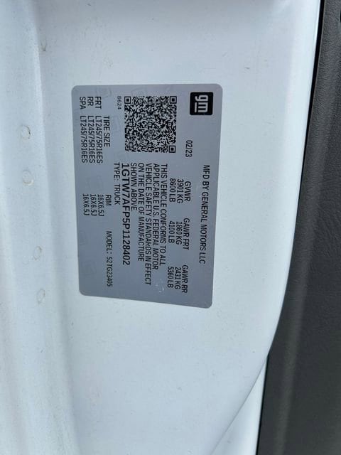 2023 GMC Savana Cargo Work Van - Photo 24