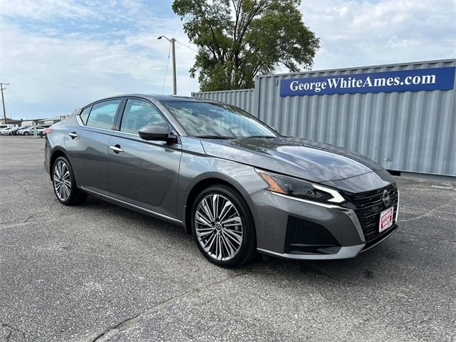 Used 2023 Nissan Altima SL with VIN 1N4BL4EW6PN394305 for sale in Ames, IA