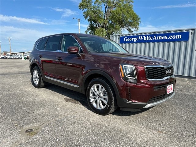 Used 2022 Kia Telluride LX with VIN 5XYP24HC5NG200355 for sale in Ames, IA