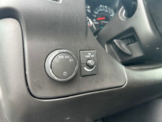 2023 GMC Savana Cargo Work Van - Photo 17