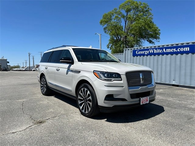 Used 2022 Lincoln Navigator Reserve with VIN 5LMJJ2LT4NEL09198 for sale in Ames, IA