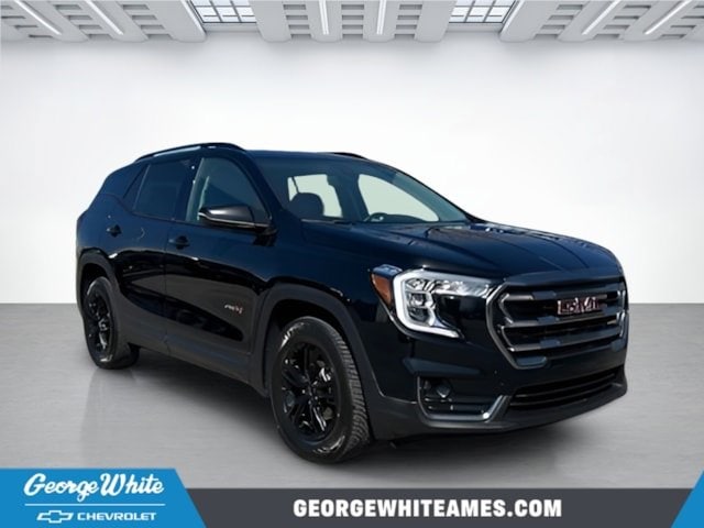 2023 GMC Terrain AT4's photo