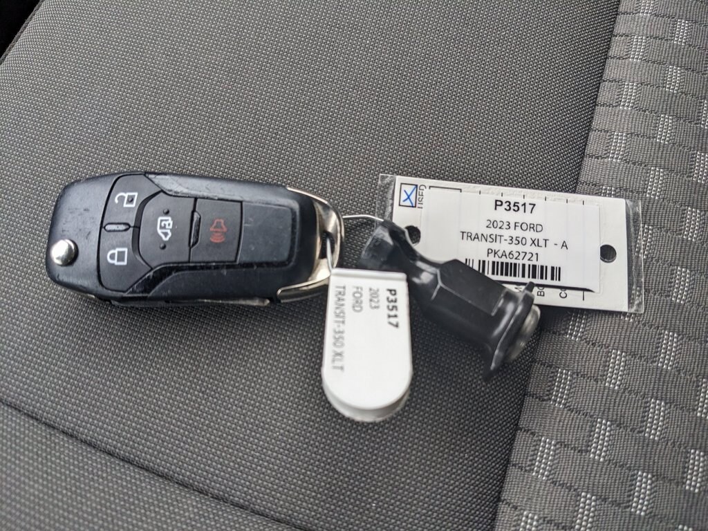 Used 2023 Ford Transit Passenger Wagon XLT T-350 148 Low Roof XLT RWD