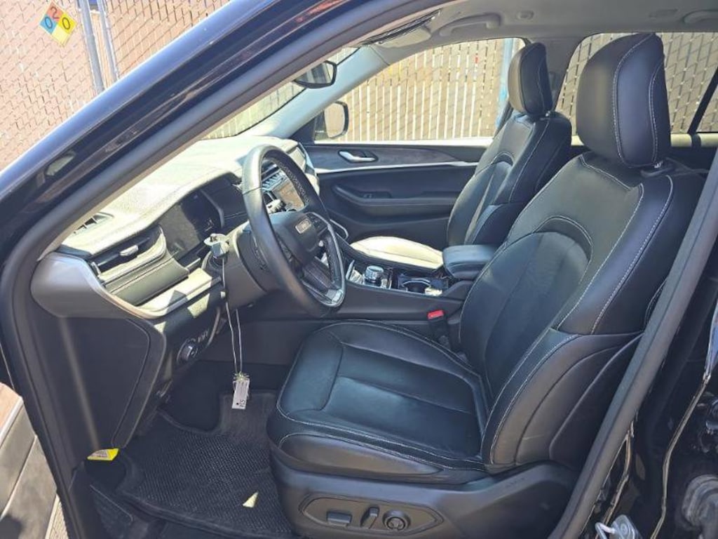Used 2022 Jeep Grand Cherokee Limited Limited 4x2