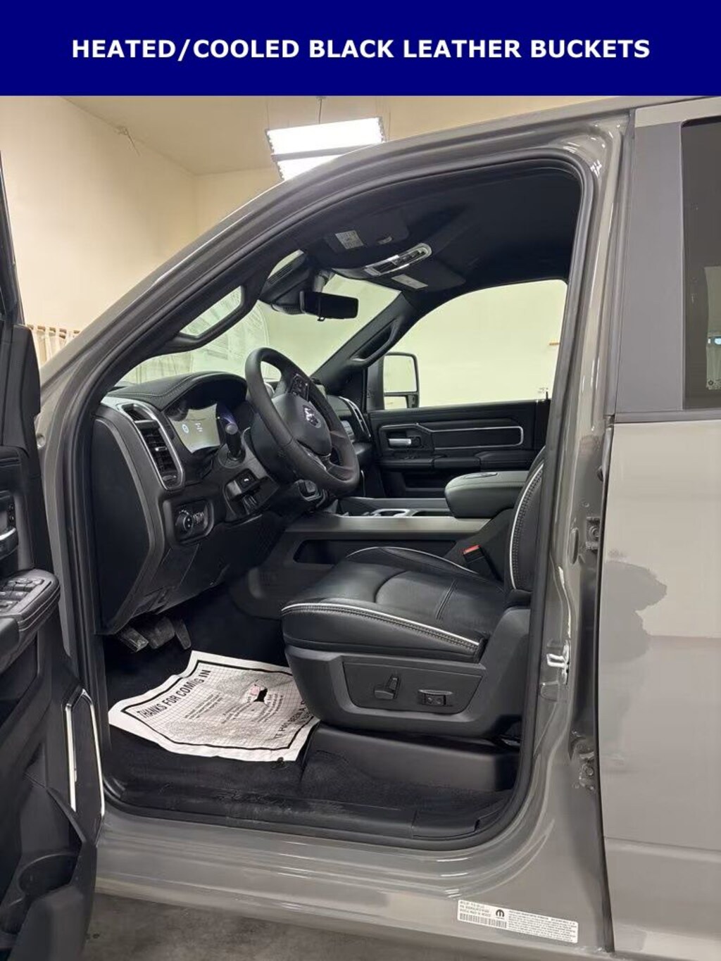 New 2026 Ram 3500 LARAMIE CREW CAB 4X4 6'4 BOX Pickup