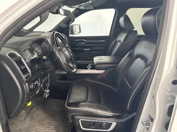 2023 Ram 1500 Laramie photo 4