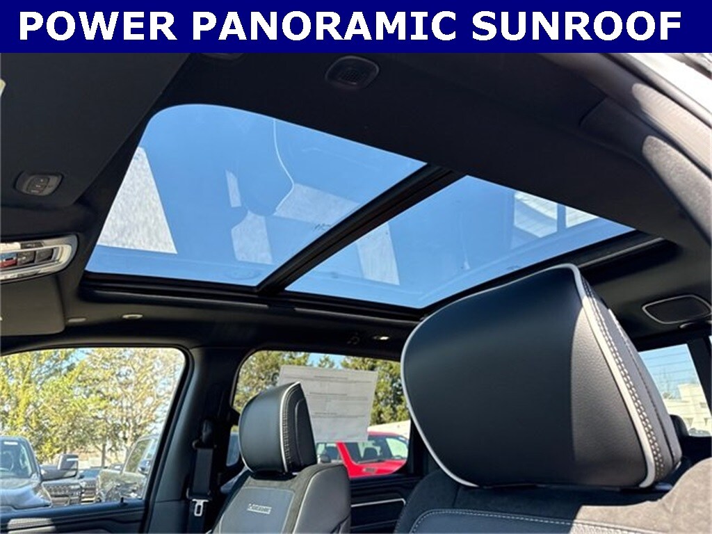 New 2026 Ram 1500 LARAMIE CREW CAB 4X4 5'7 BOX Pickup