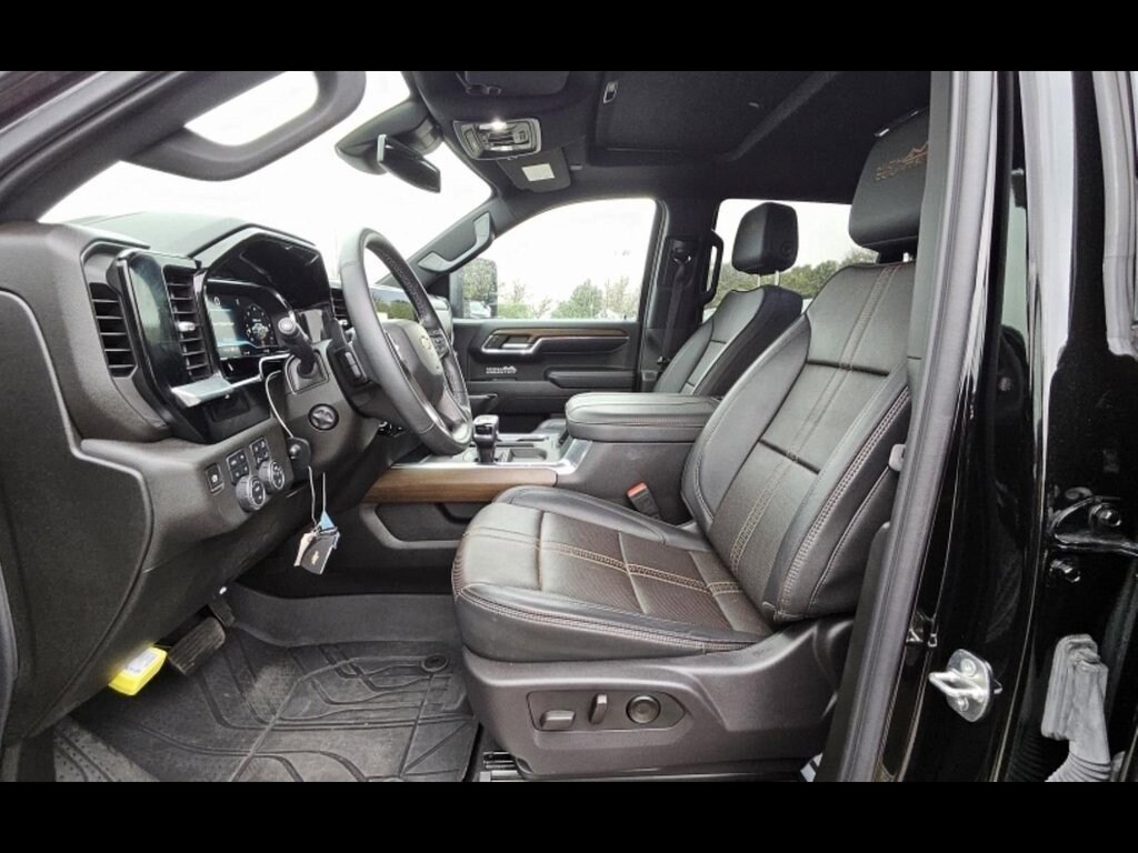 Used 2024 Chevrolet Silverado 1500 High Country 4WD Crew Cab 147 High Country