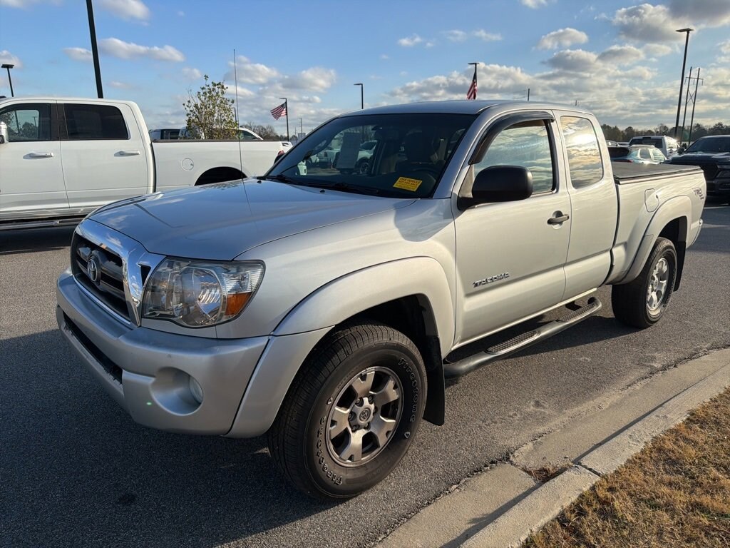 Used 2009 Toyota Tacoma PreRunner 2WD Access V6 AT PreRunner