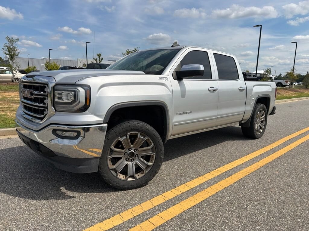 Used 2018 GMC Sierra 1500 SLT 4WD Crew Cab 143.5 SLT