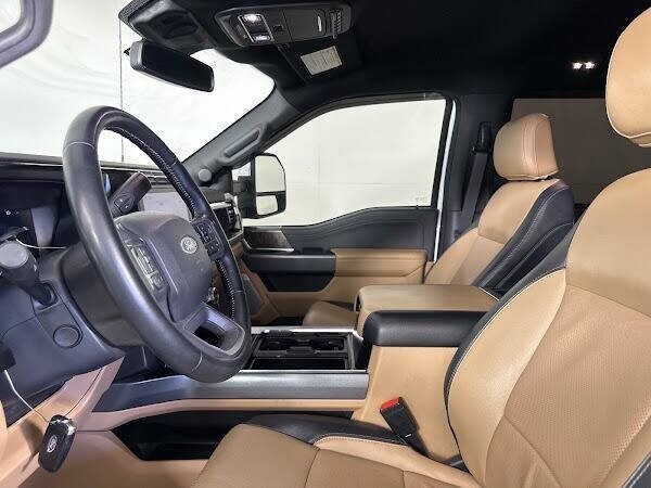2023 Ford F-250 Lariat photo 4