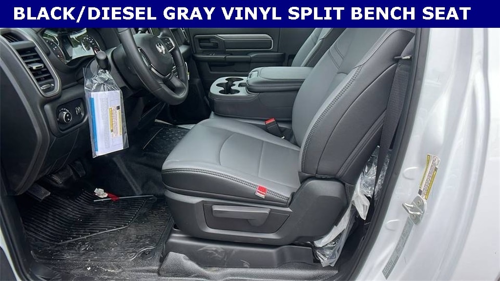 New 2026 Ram 5500 Chassis Cab 5500 TRADESMAN CHASSIS CREW CAB 4X4 60' CA Pickup