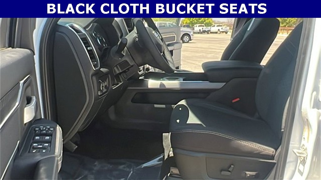 New 2026 Ram 3500 BIG HORN CREW CAB 4X4 6'4 BOX Pickup