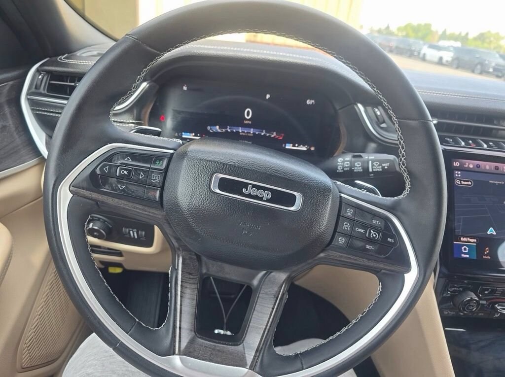 Used 2025 Jeep Grand Cherokee Limited Limited 4x4