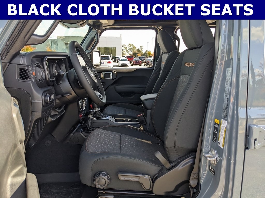 New 2026 Jeep Gladiator MOJAVE 4X4 Pickup