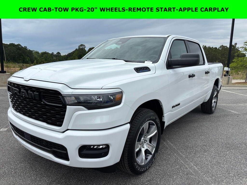 New 2026 Ram 1500 EXPRESS CREW CAB 4X2 5'7 BOX Pickup