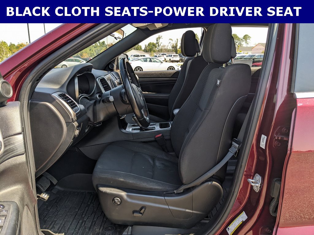 2020 Jeep Grand Cherokee Laredo E photo 3