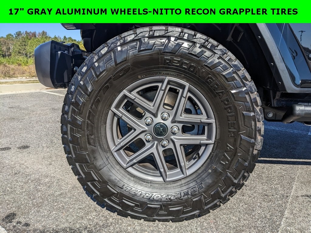 New 2025 Jeep Gladiator SPORT S 4X4 Pickup