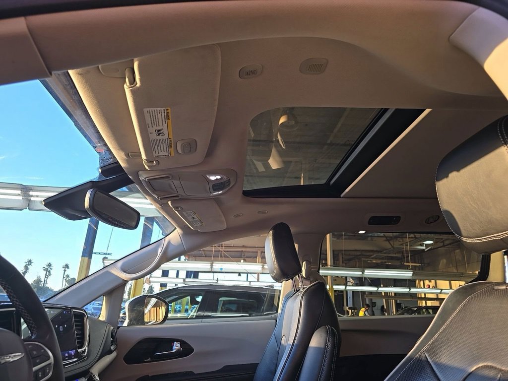 Used 2022 Chrysler Pacifica Hybrid Limited Hybrid Limited FWD