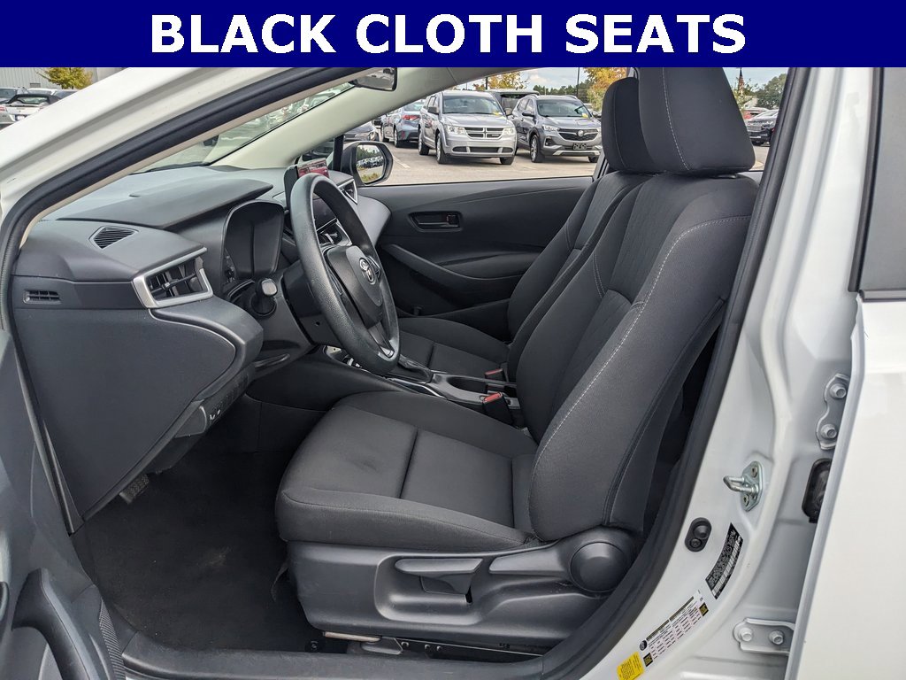 2023 Toyota Corolla LE photo 2