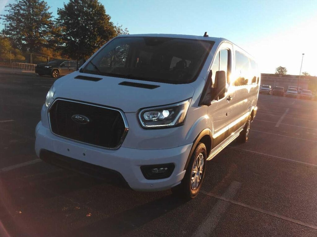 Used 2023 Ford Transit Passenger Wagon XLT T-350 148 Low Roof XLT RWD