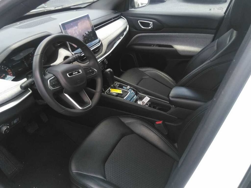 Used 2024 Jeep Compass Latitude Latitude 4x4