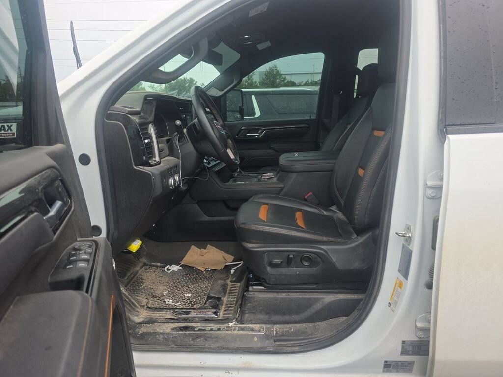 Used 2025 GMC Sierra 2500HD AT4 4WD Crew Cab 159 AT4