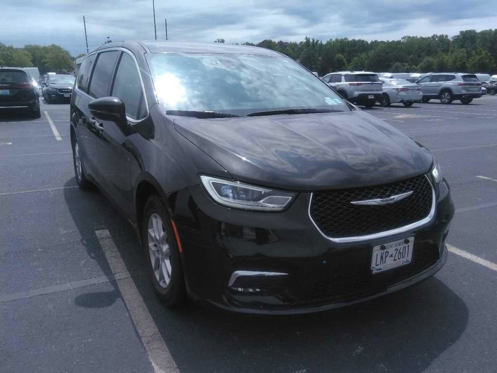 Used 2024 Chrysler Pacifica Touring L Touring L FWD