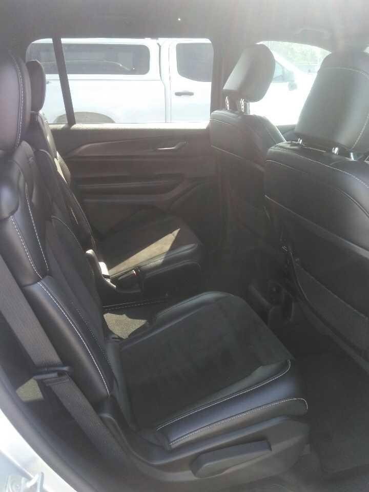 2023 Jeep Grand Cherokee Laredo Altitude photo 4