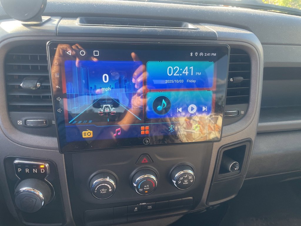 2019 Ram 1500 Classic Tradesman photo 3