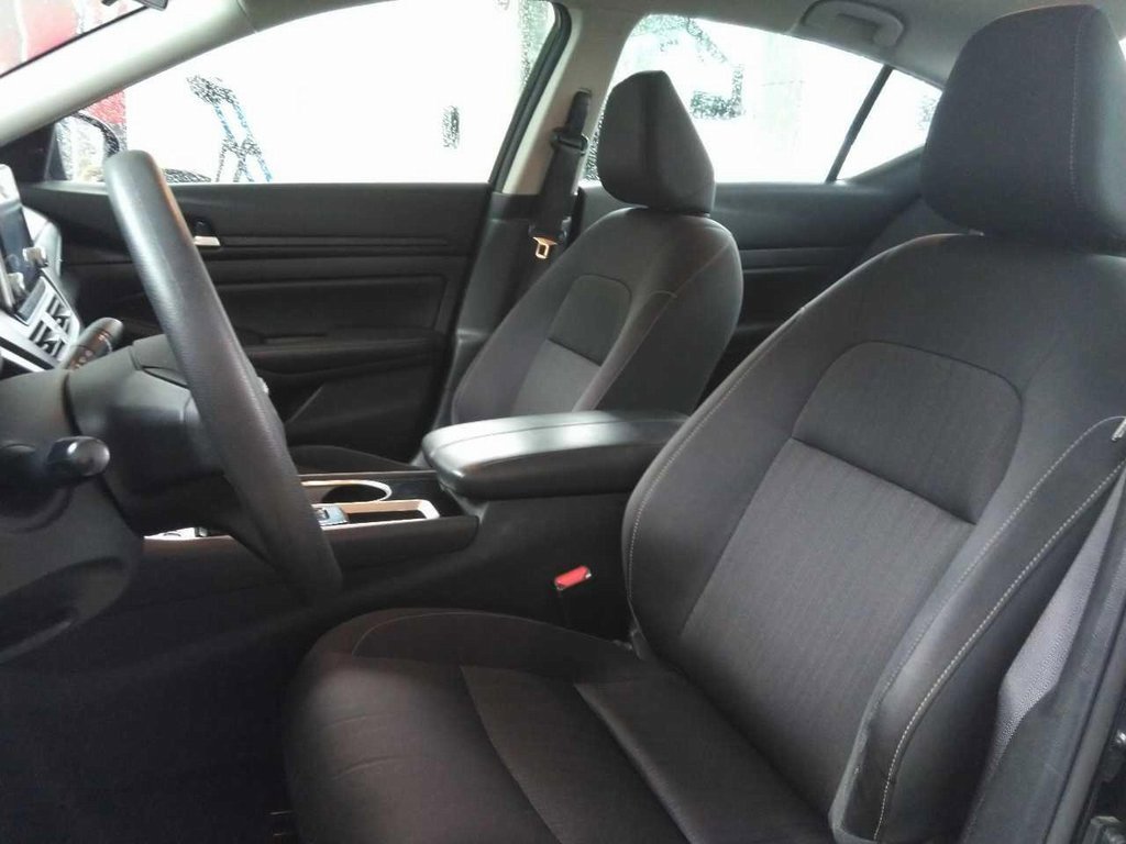 2024 Nissan Altima 2.5 SV photo 3