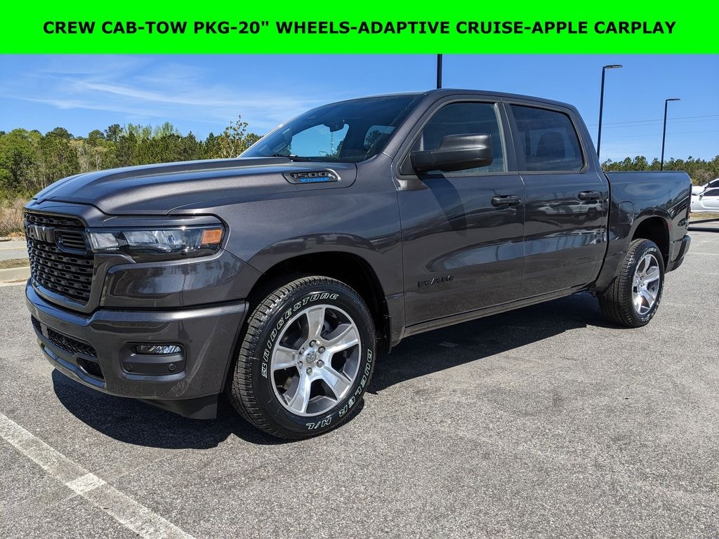 New 2026 Ram 1500 EXPRESS CREW CAB 4X2 5'7 BOX Pickup